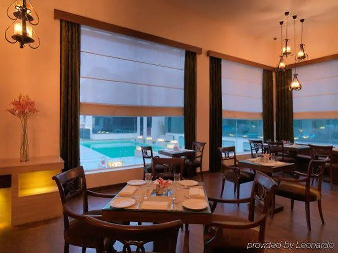 Regenta Hotel & Convention Centre New Delhi 5*,